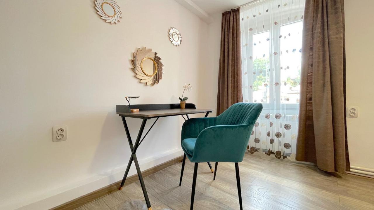 Well Prettyplaces Apartment 001 Brasov Luaran gambar